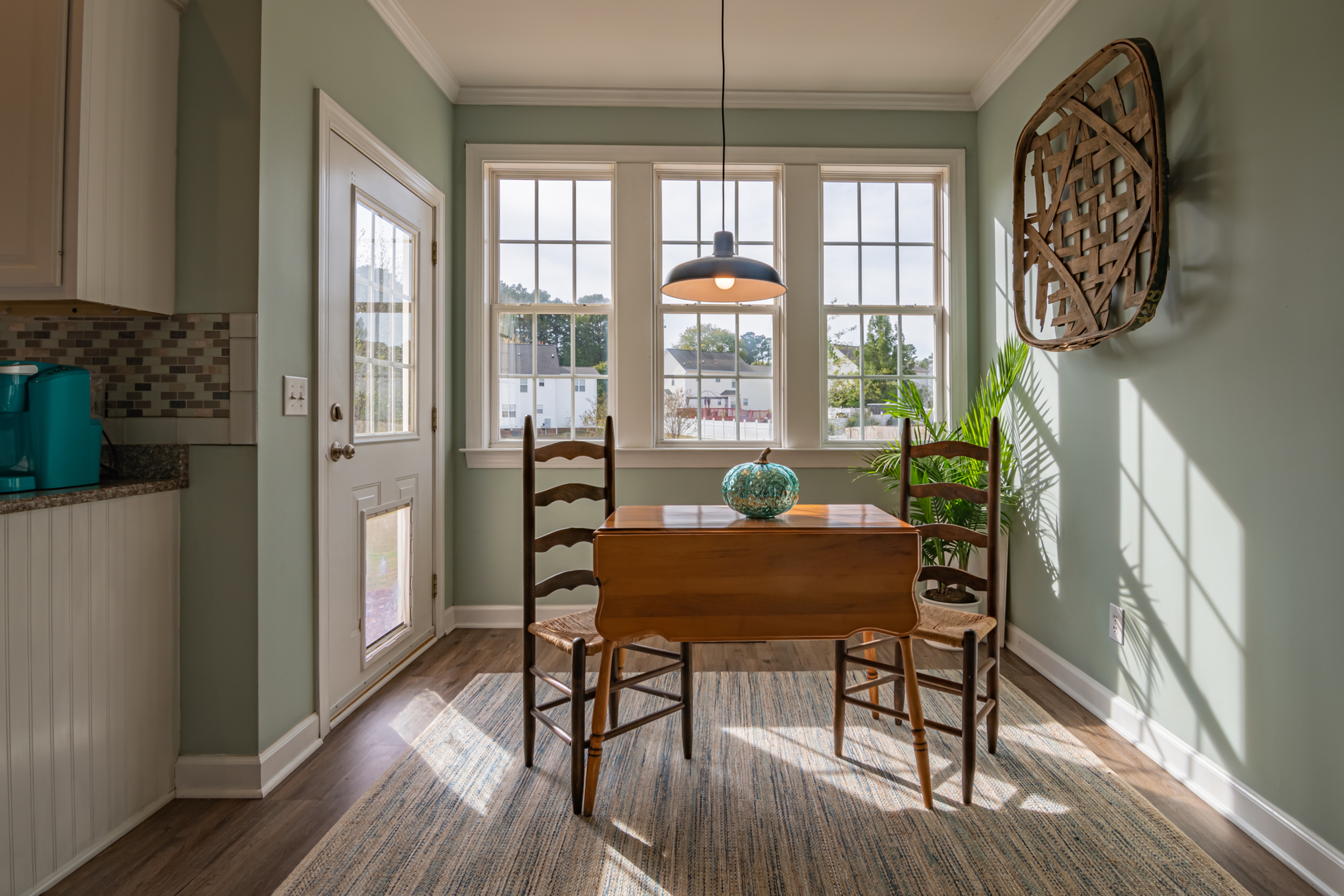Selling for the First Time? Next Door Realty Has You Covered.