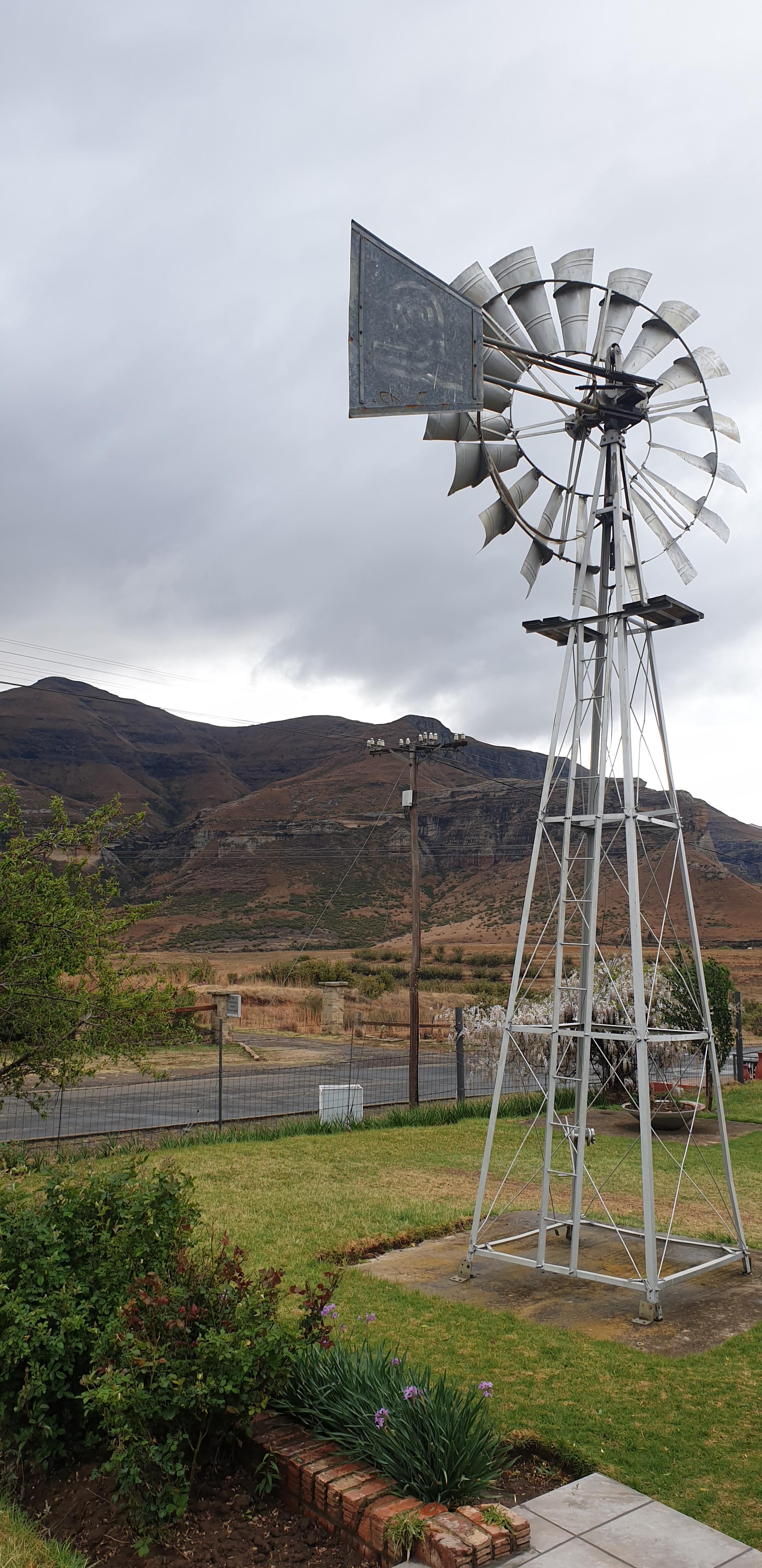 392m² EXCITING DIVERSE INCOME FARMING ACTIVITY IN TOURISM MECCA OF CLARENS, FREE STATE, SOUTH AFRICA