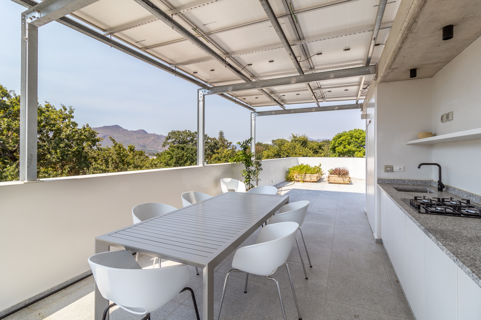 201m² A MASTERPIECE OF MODERN ELEGANCE , LUXURY & DESIGN