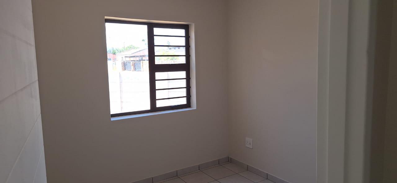 251m² PRICE NEGOTIABLE
