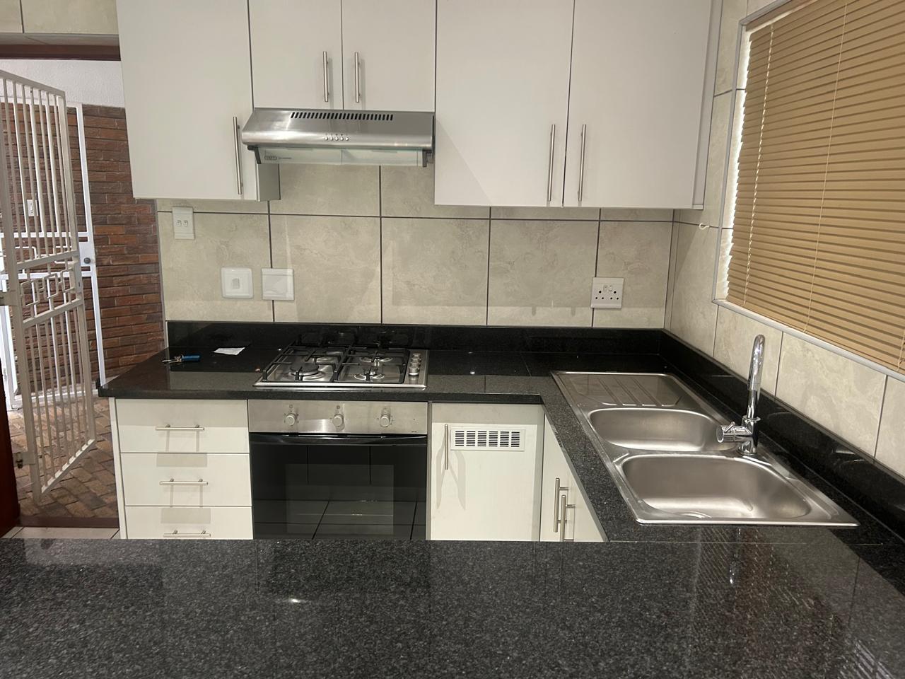0m² Large family home to rent Short-term rental 4 months