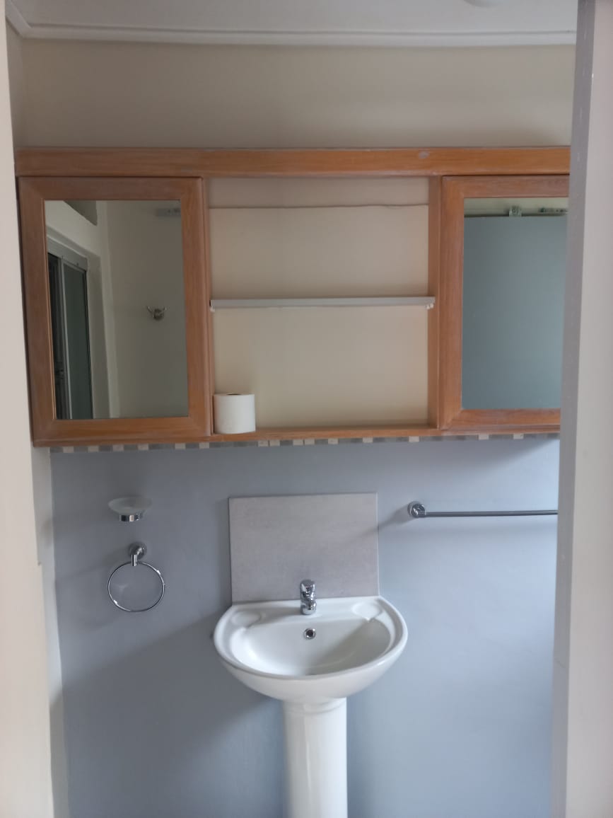 0m² Bachelor flat available - Suitable for 1 person.