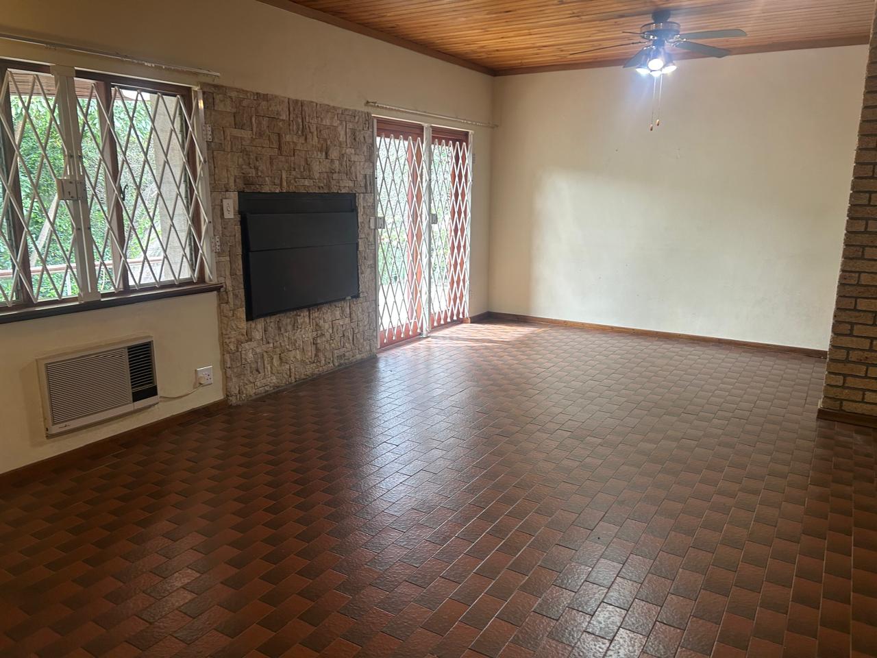 0m² Large family home to rent Short-term rental 4 months