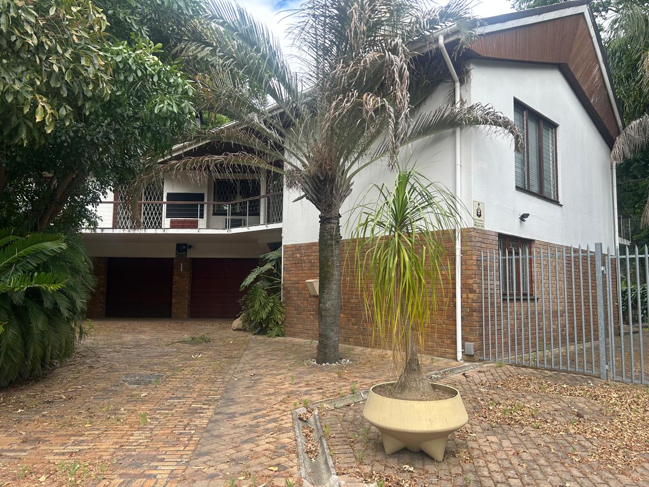0m² Large family home to rent Short-term rental 4 months