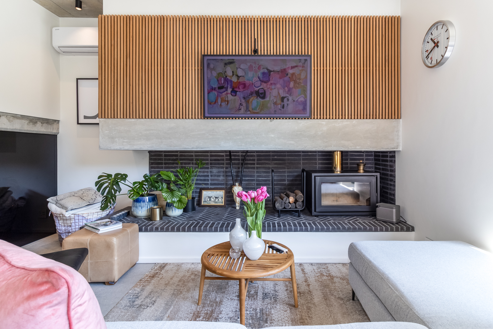201m² A MASTERPIECE OF MODERN ELEGANCE , LUXURY & DESIGN