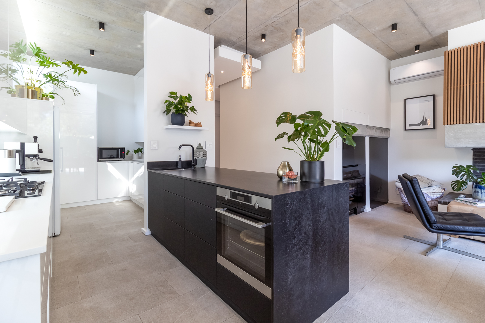 201m² A MASTERPIECE OF MODERN ELEGANCE , LUXURY & DESIGN