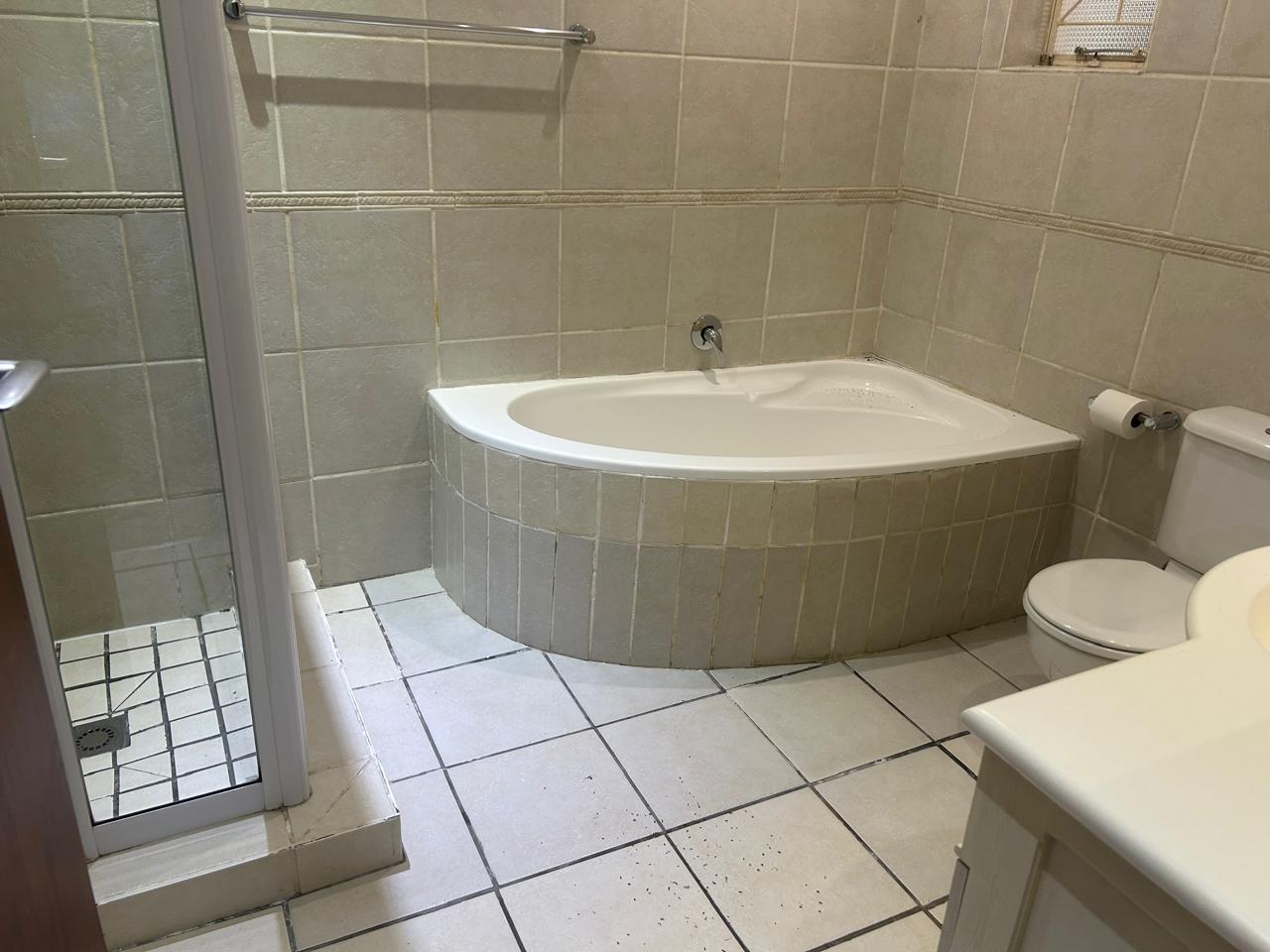 0m² Large family home to rent Short-term rental 4 months