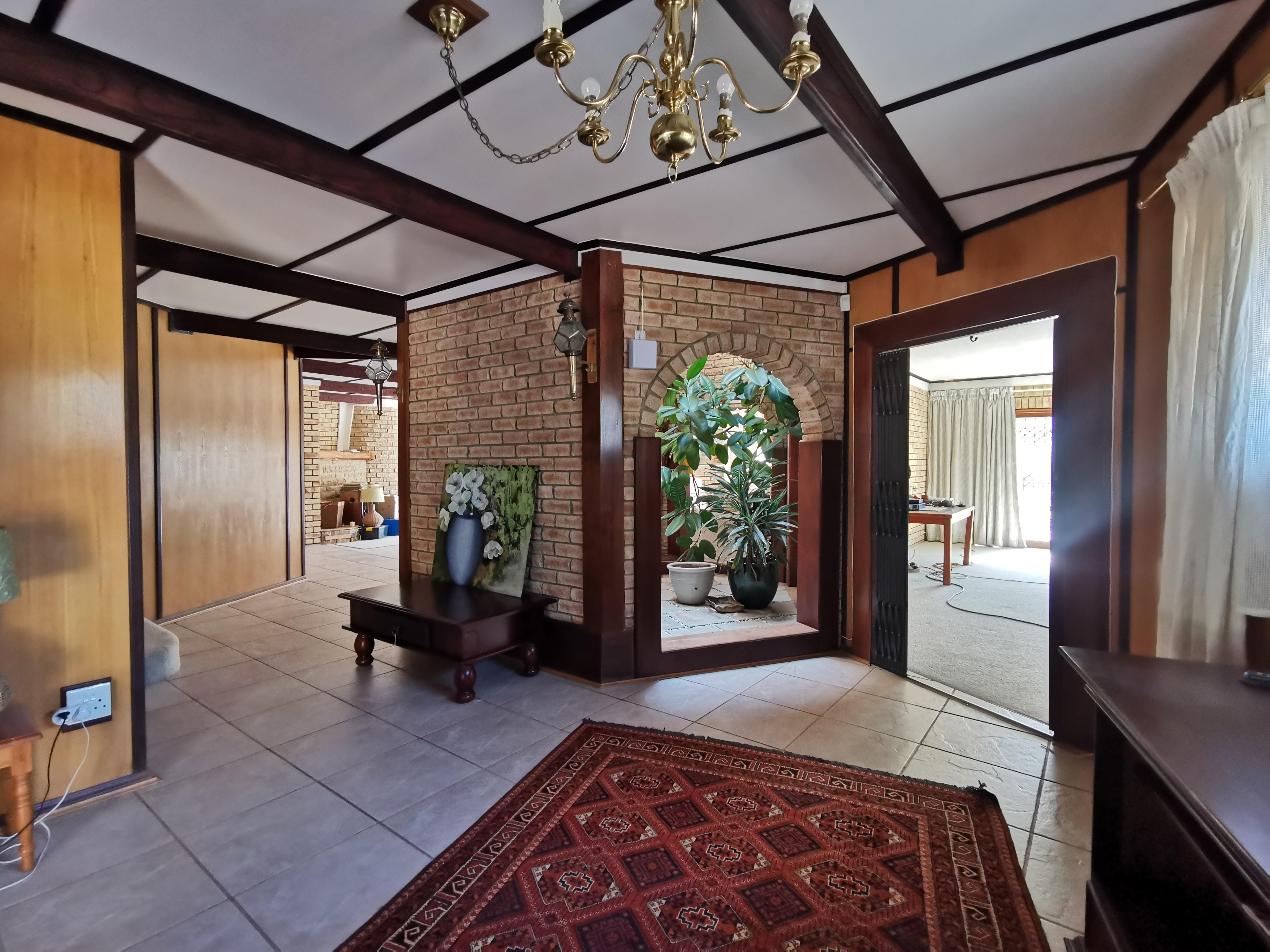 392m² EXCITING DIVERSE INCOME FARMING ACTIVITY IN TOURISM MECCA OF CLARENS, FREE STATE, SOUTH AFRICA