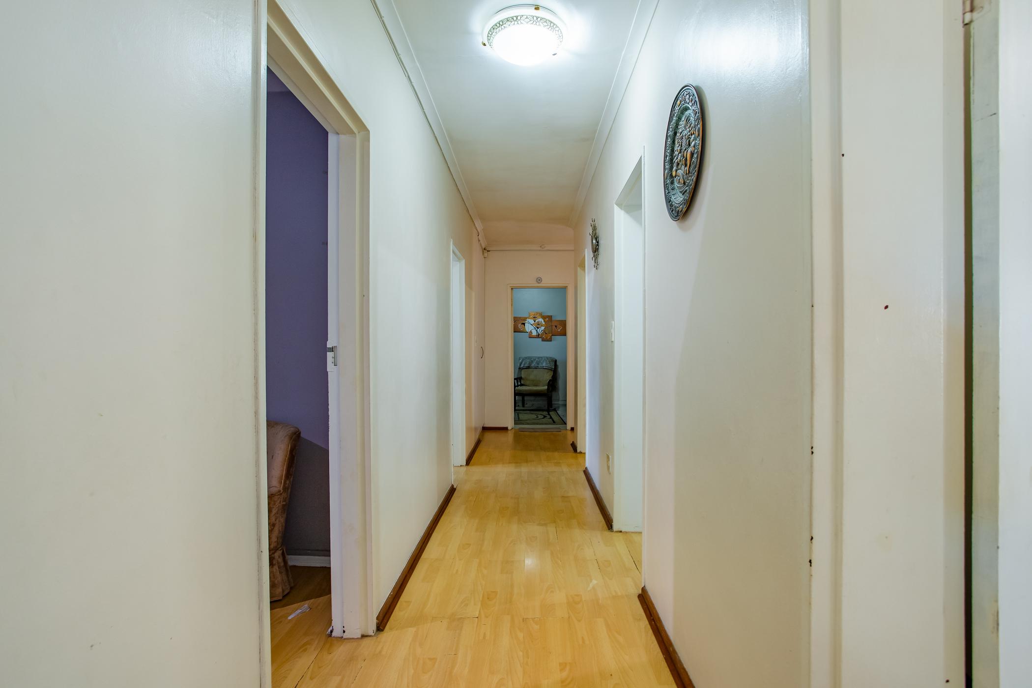 788m² We present a lovely, 4 Bedroom House
