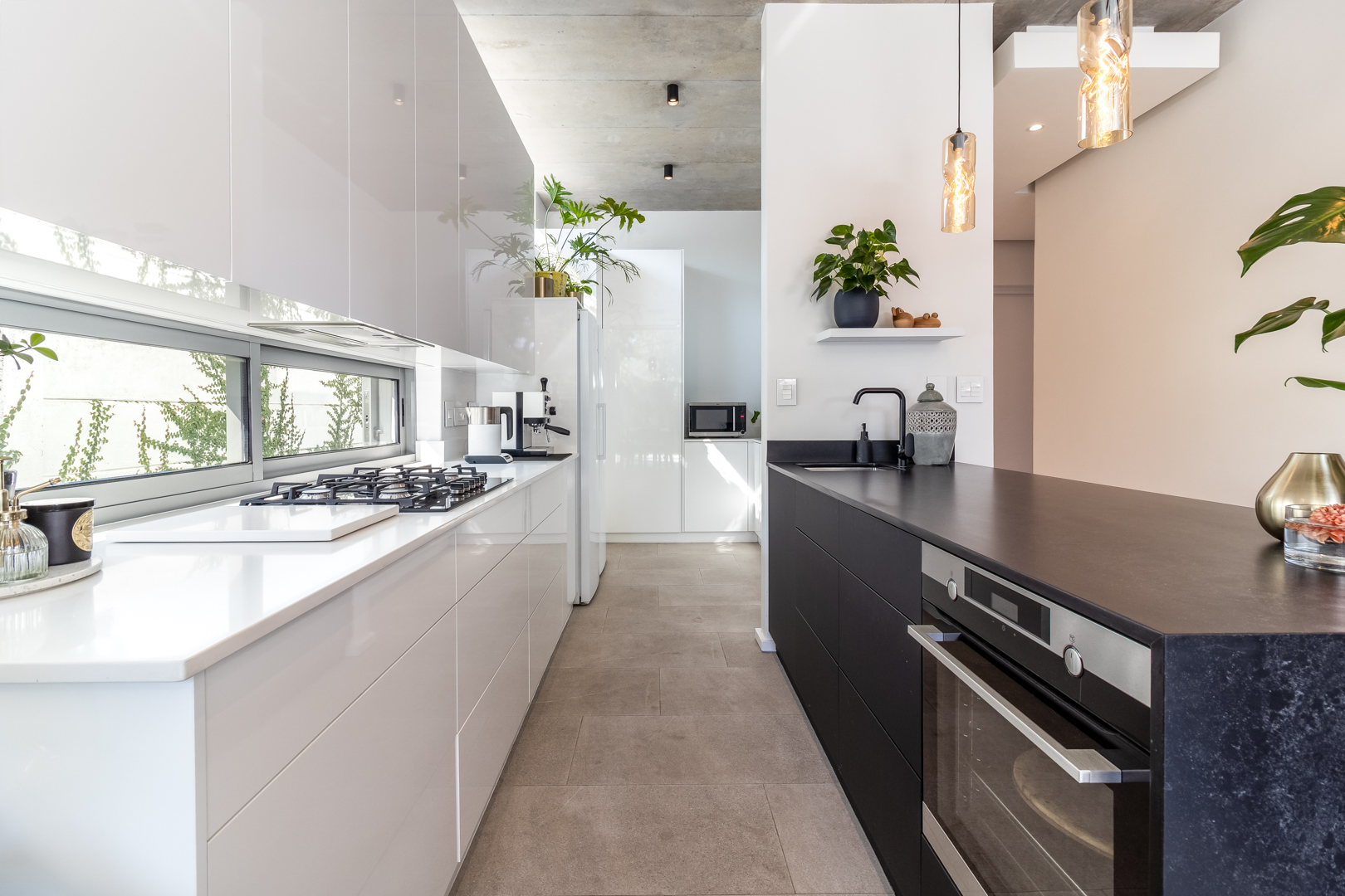 201m² A MASTERPIECE OF MODERN ELEGANCE , LUXURY & DESIGN