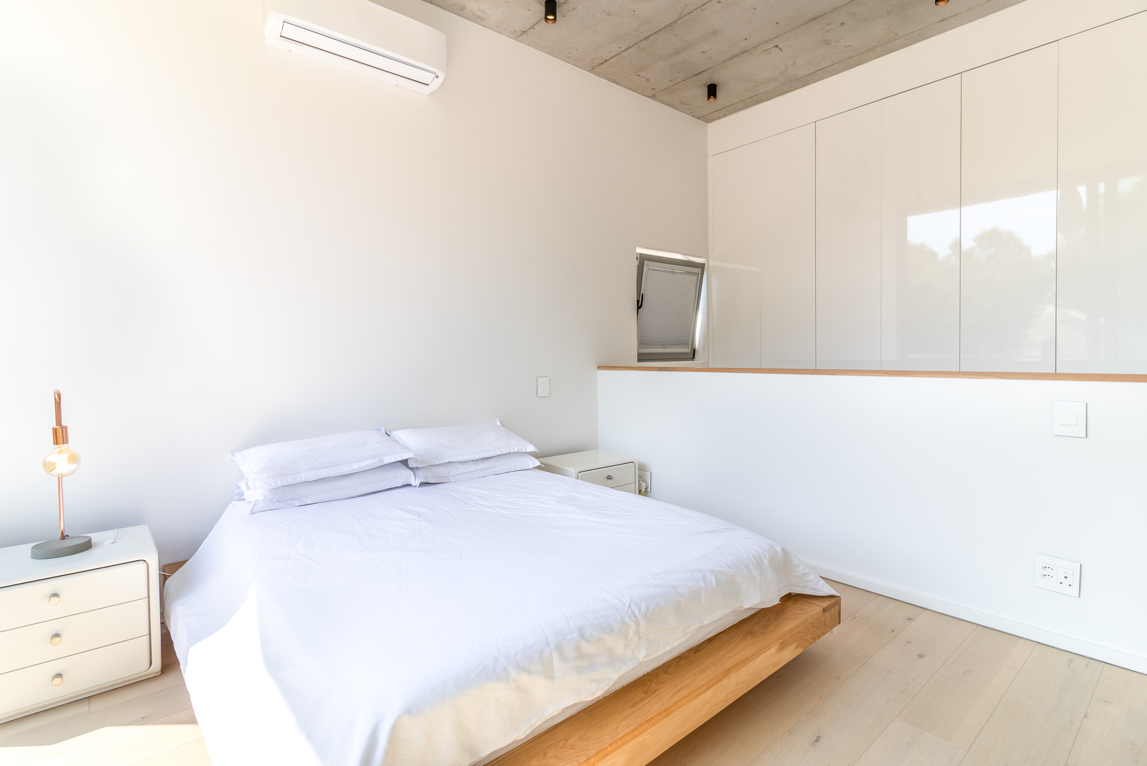 201m² A MASTERPIECE OF MODERN ELEGANCE , LUXURY & DESIGN