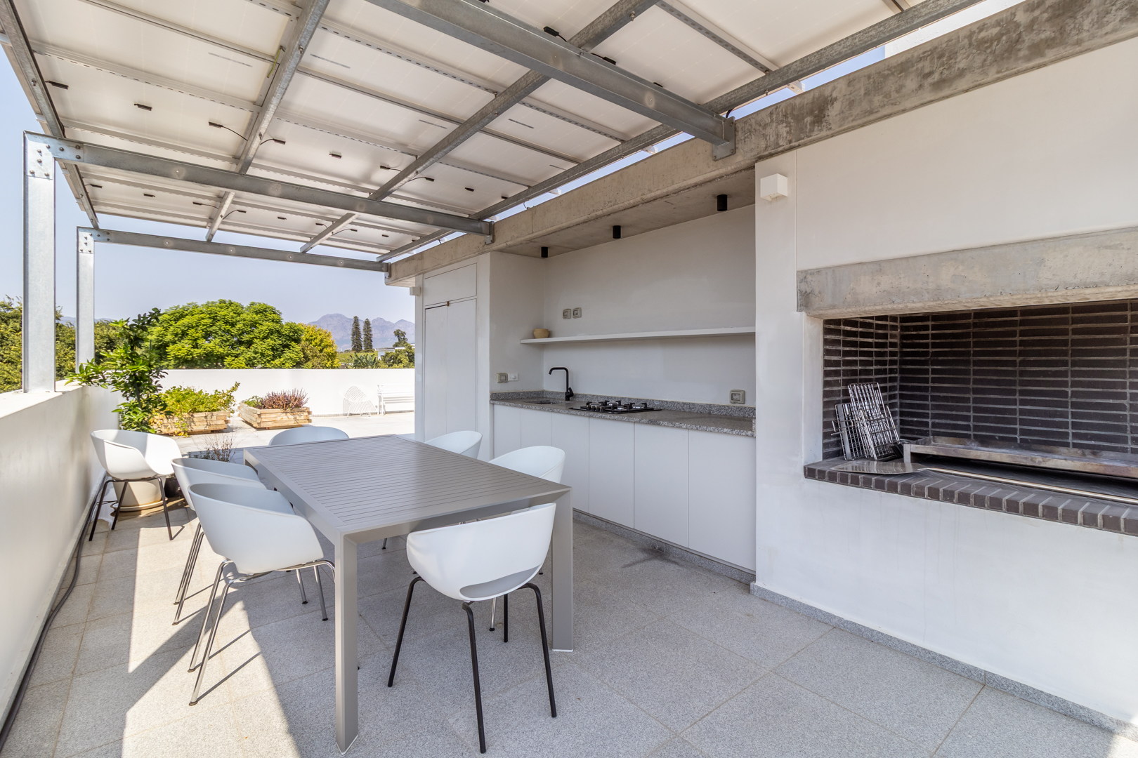201m² A MASTERPIECE OF MODERN ELEGANCE , LUXURY & DESIGN