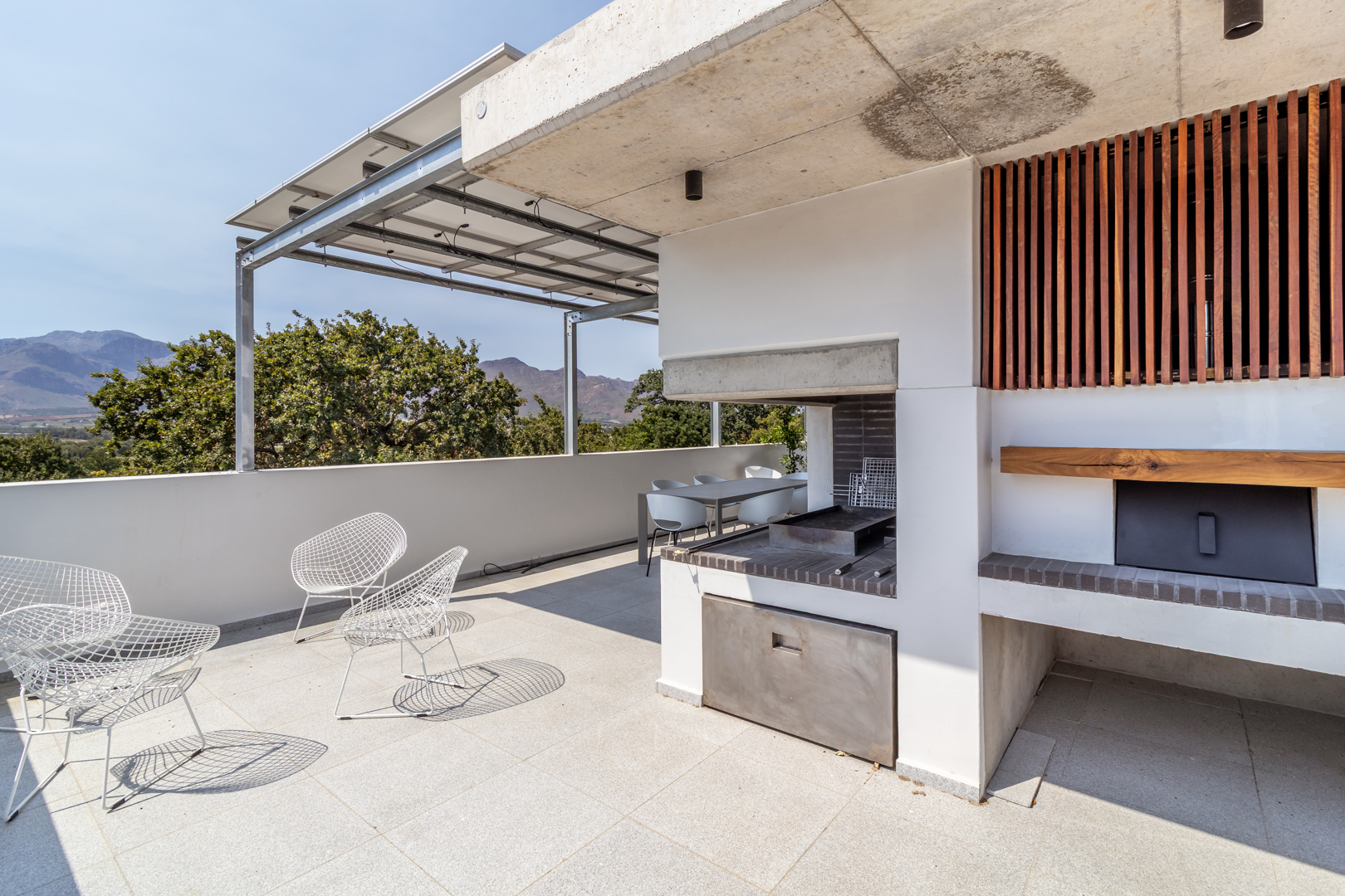 201m² A MASTERPIECE OF MODERN ELEGANCE , LUXURY & DESIGN