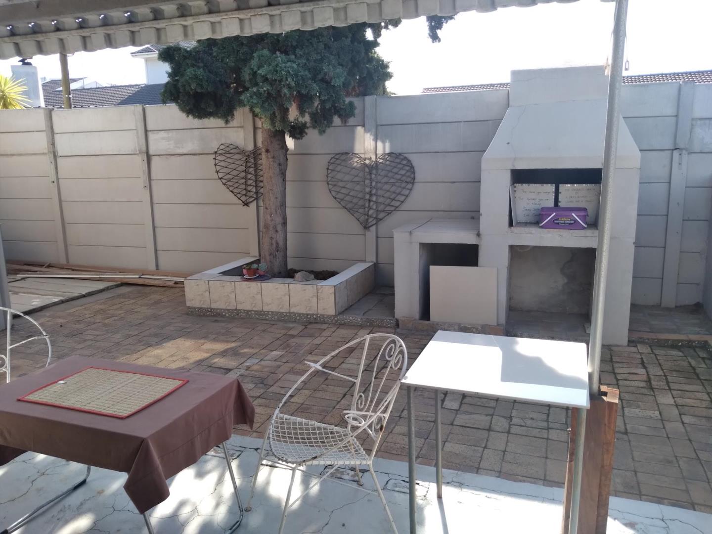 0m² Fully Furnished Stunning Garden Cottage available  