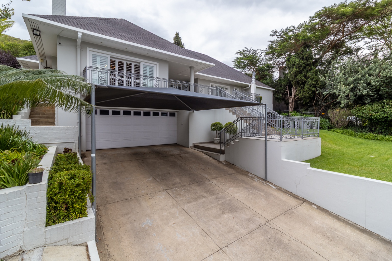 1159m² Exclusive Residence Offering Luxury, Security & Lifestyle