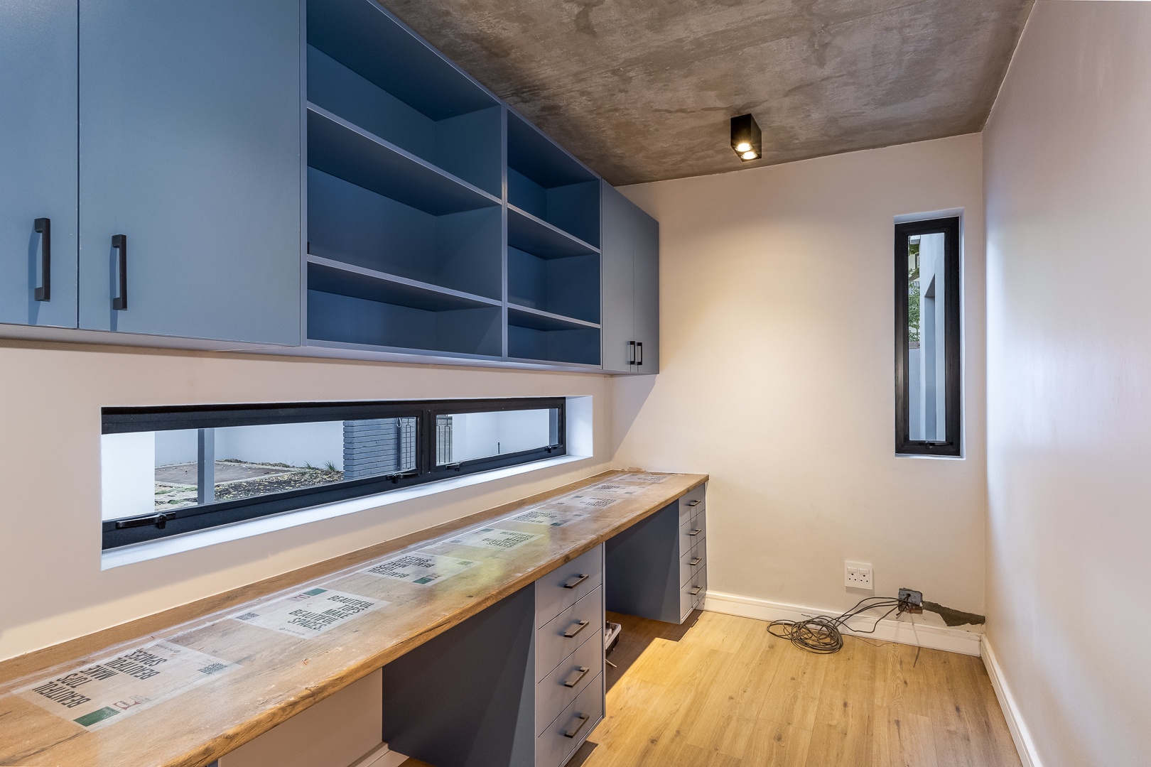 750m² Newly Renovated Double-Storey Family Home with Scenic Views – Sophisticated Living at Its Finest