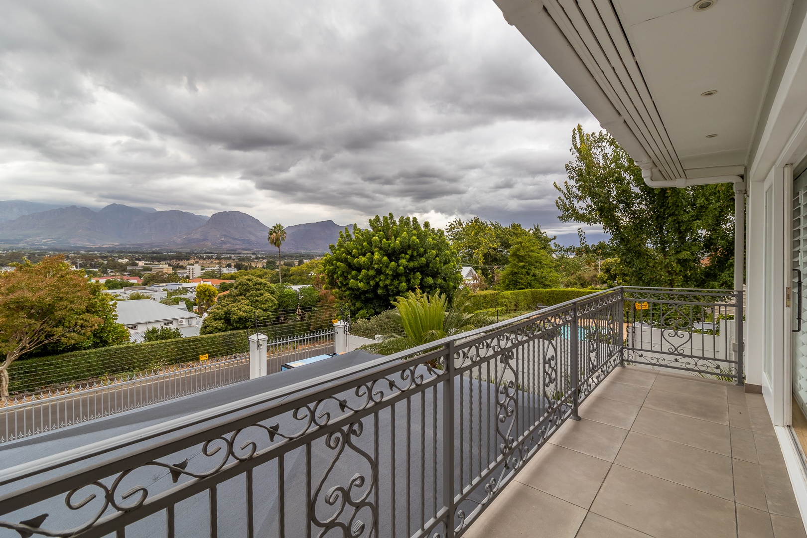 1159m² Exclusive Residence Offering Luxury, Security & Lifestyle