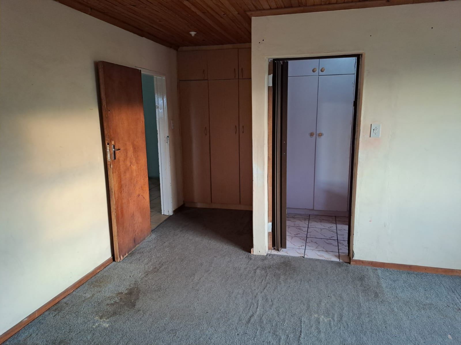 0m² 6 Months Rent available immediately 