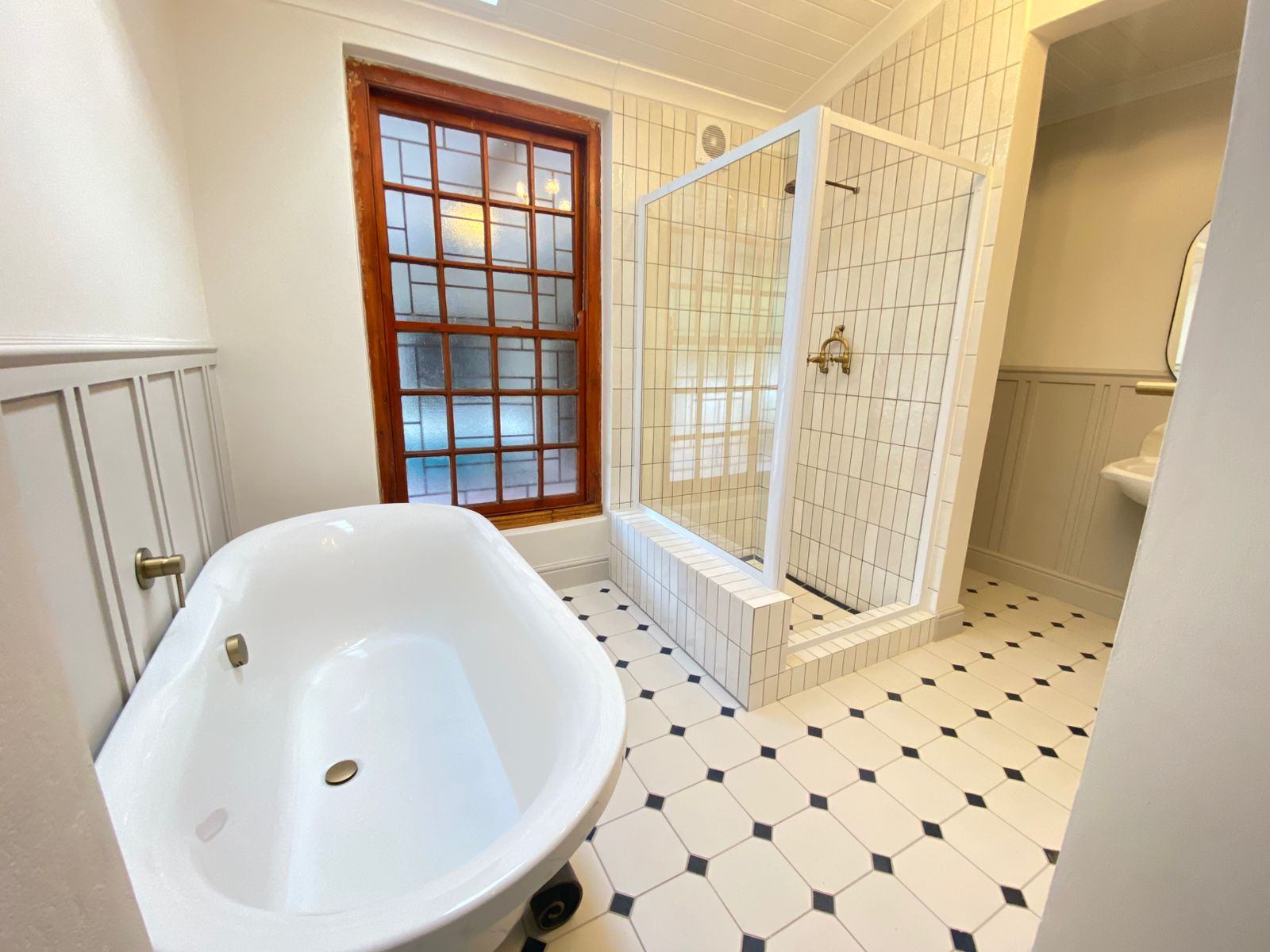 0m² 3 Bedroom Family Home to Rent in Lemoenkloof