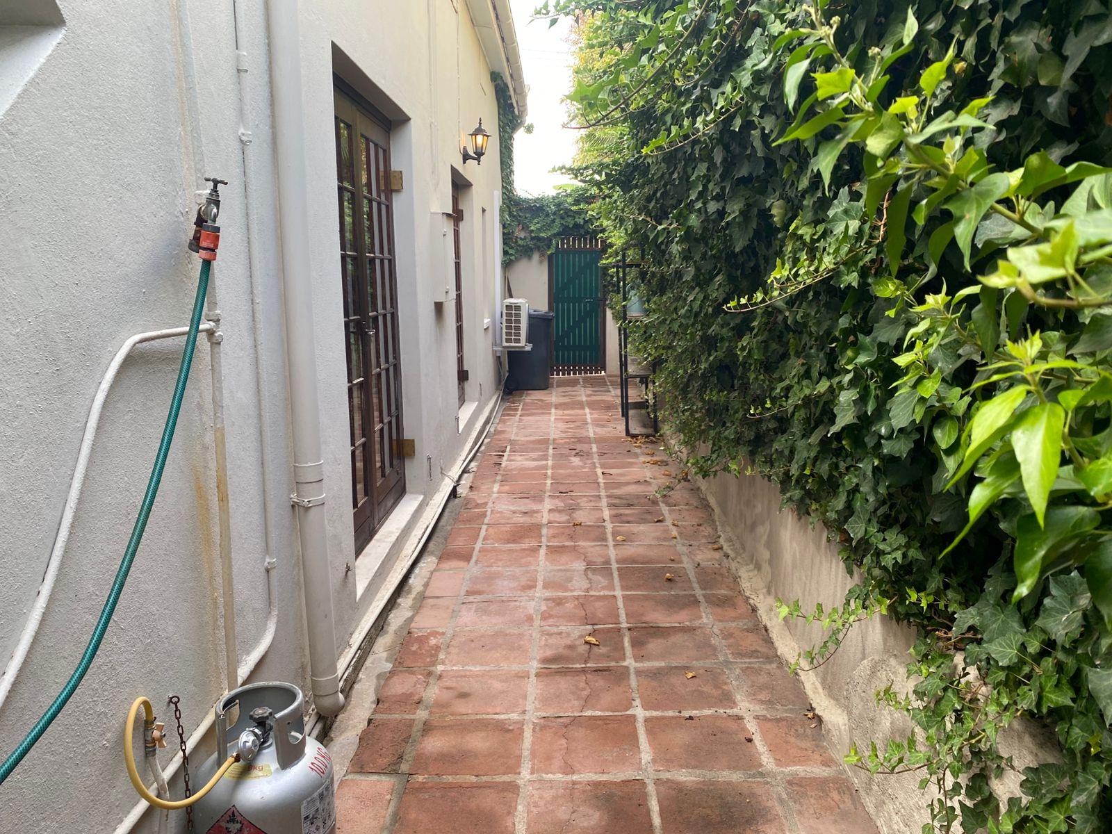 0m² 3 Bedroom Family Home to Rent in Lemoenkloof