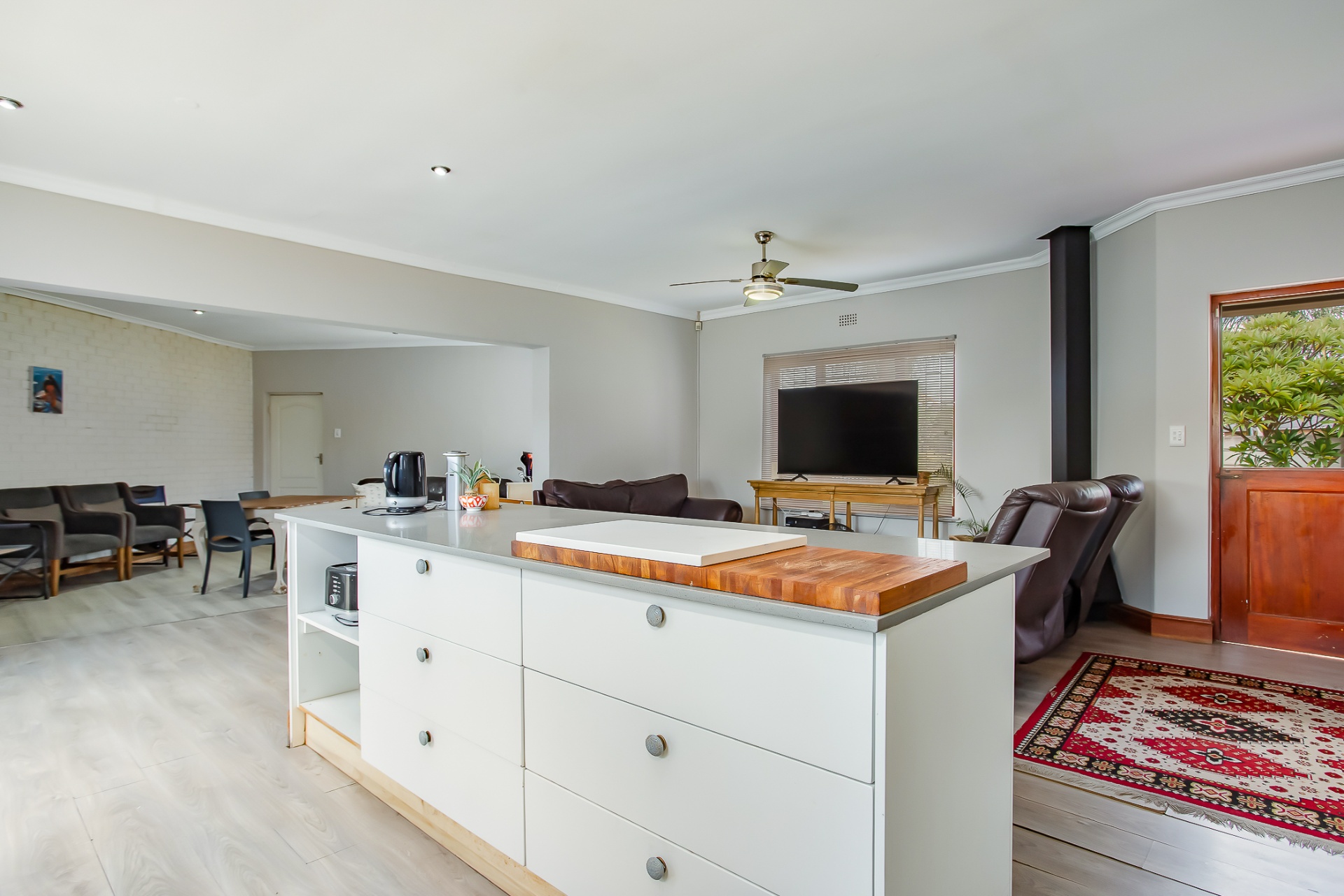 626m² Exclusive Sole Mandate! Exceptional Home in Northern Paarl. 