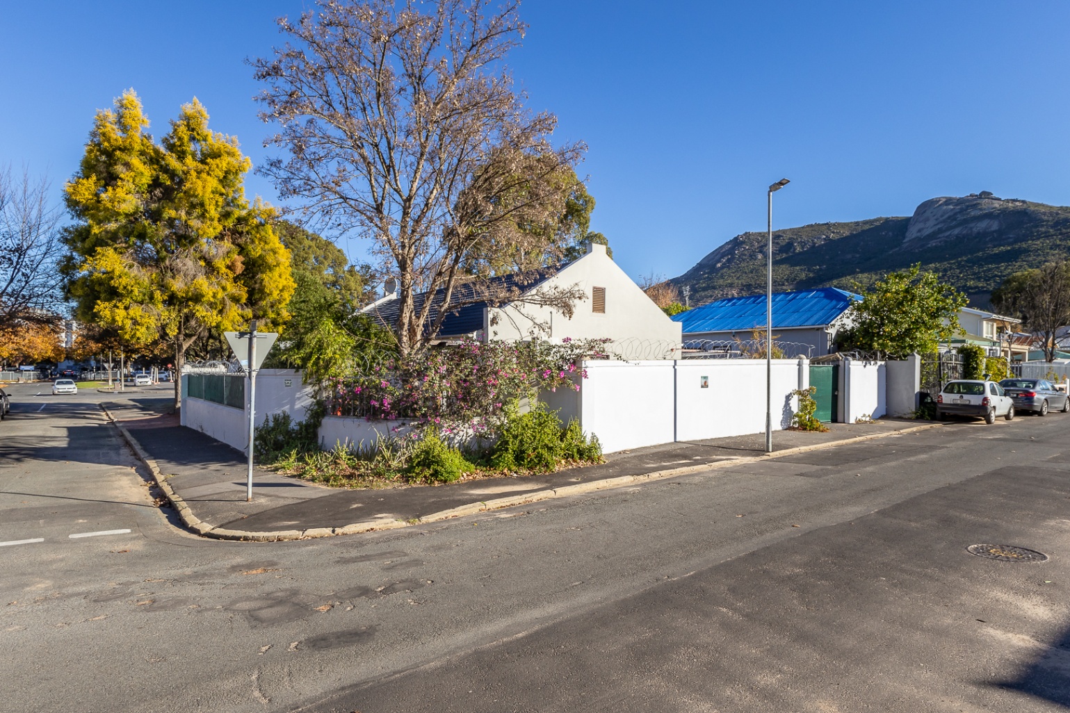 425m² Well-Located 3 Bedroom Corner Home in Paarl Central