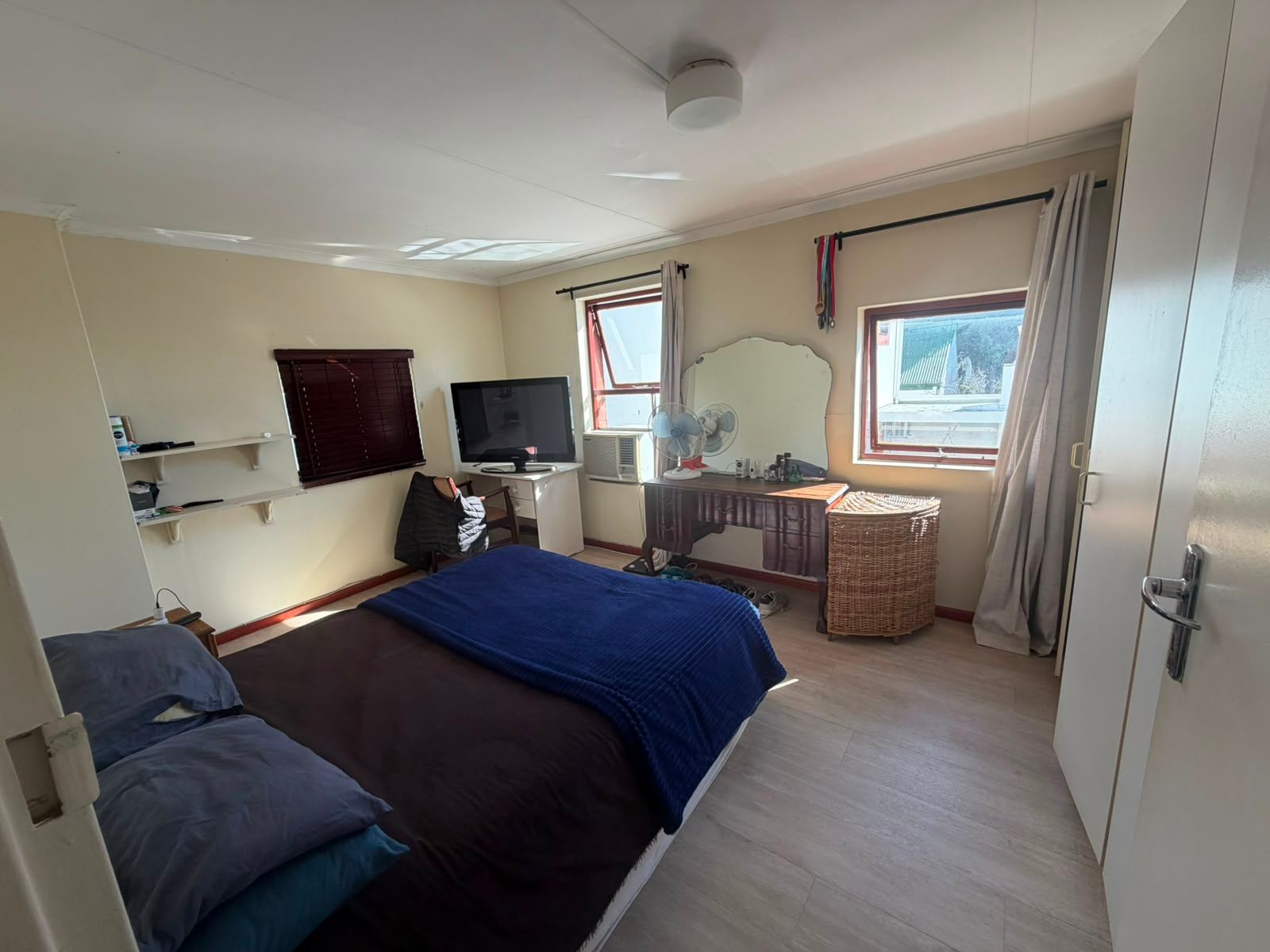 0m² 3-Bedroom Duplex Townhouse in Popular Estate