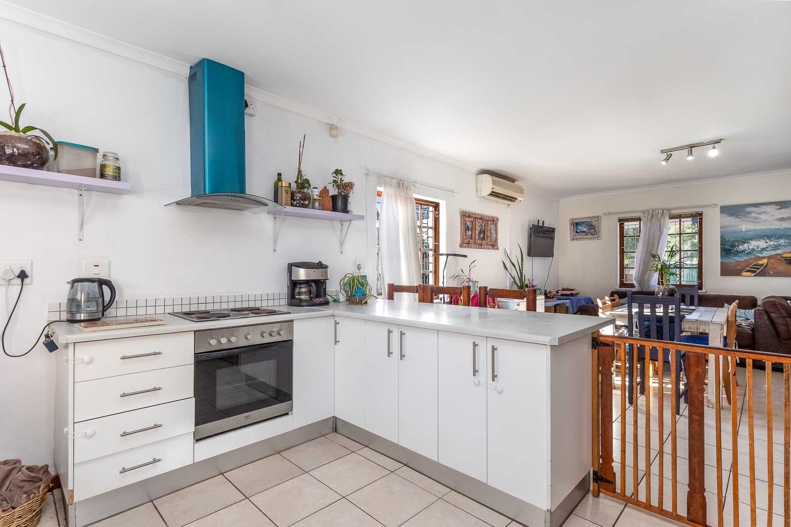425m² Well-Located 3 Bedroom Corner Home in Paarl Central