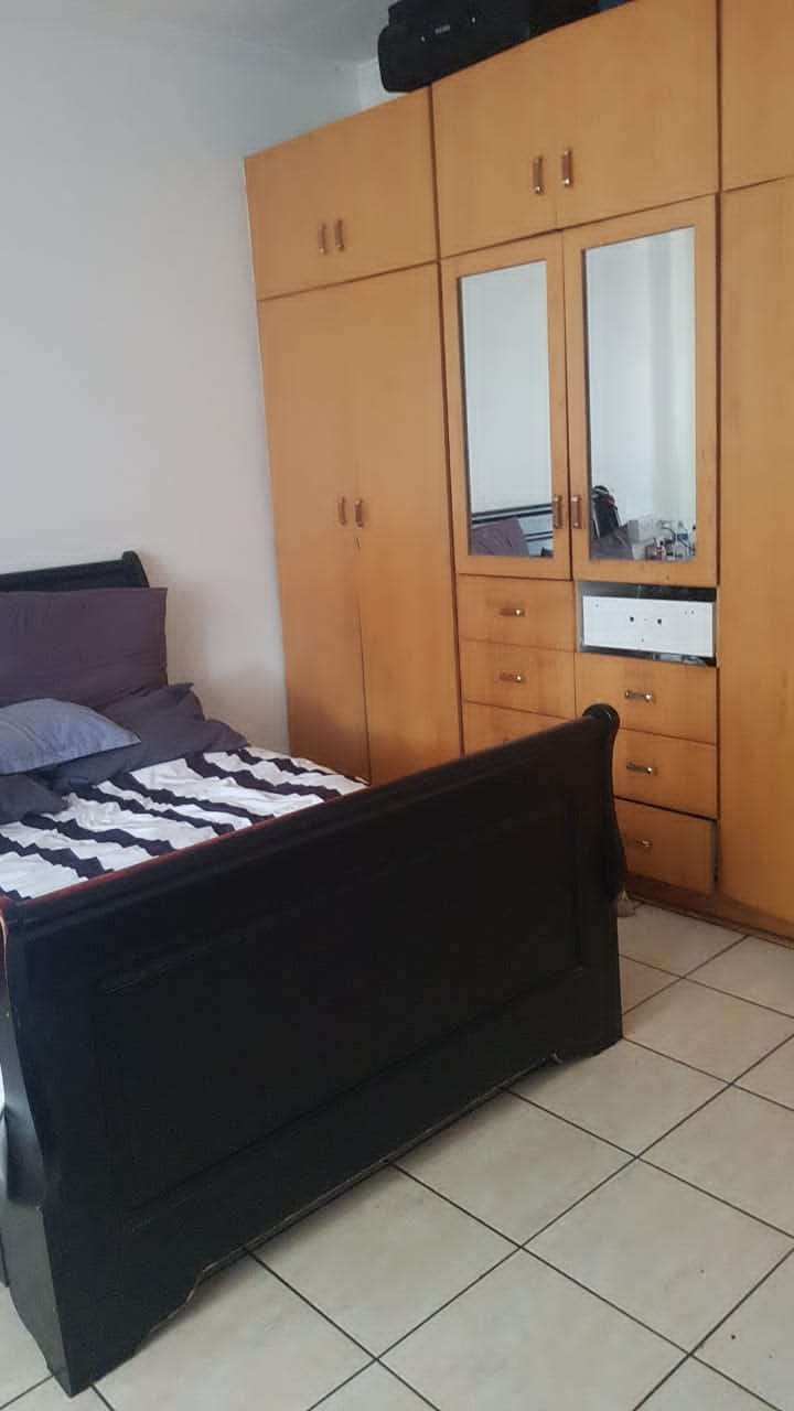 1027m² Spacious Dual-Living Property for Sale in Charleston Hill, Paarl