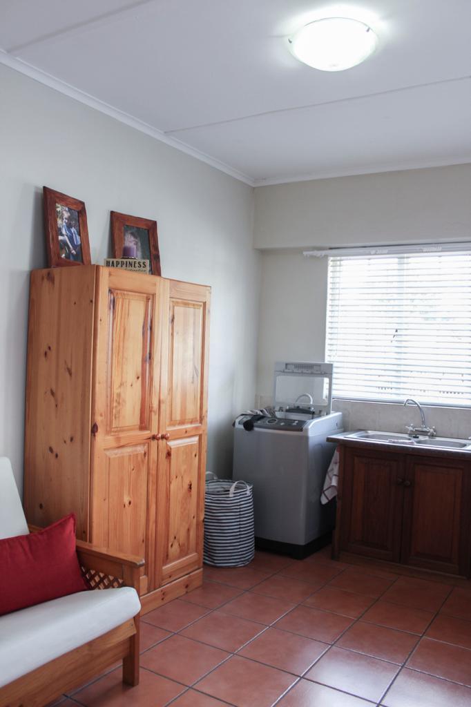 0m² 1-Bedroom Garden Cottage 