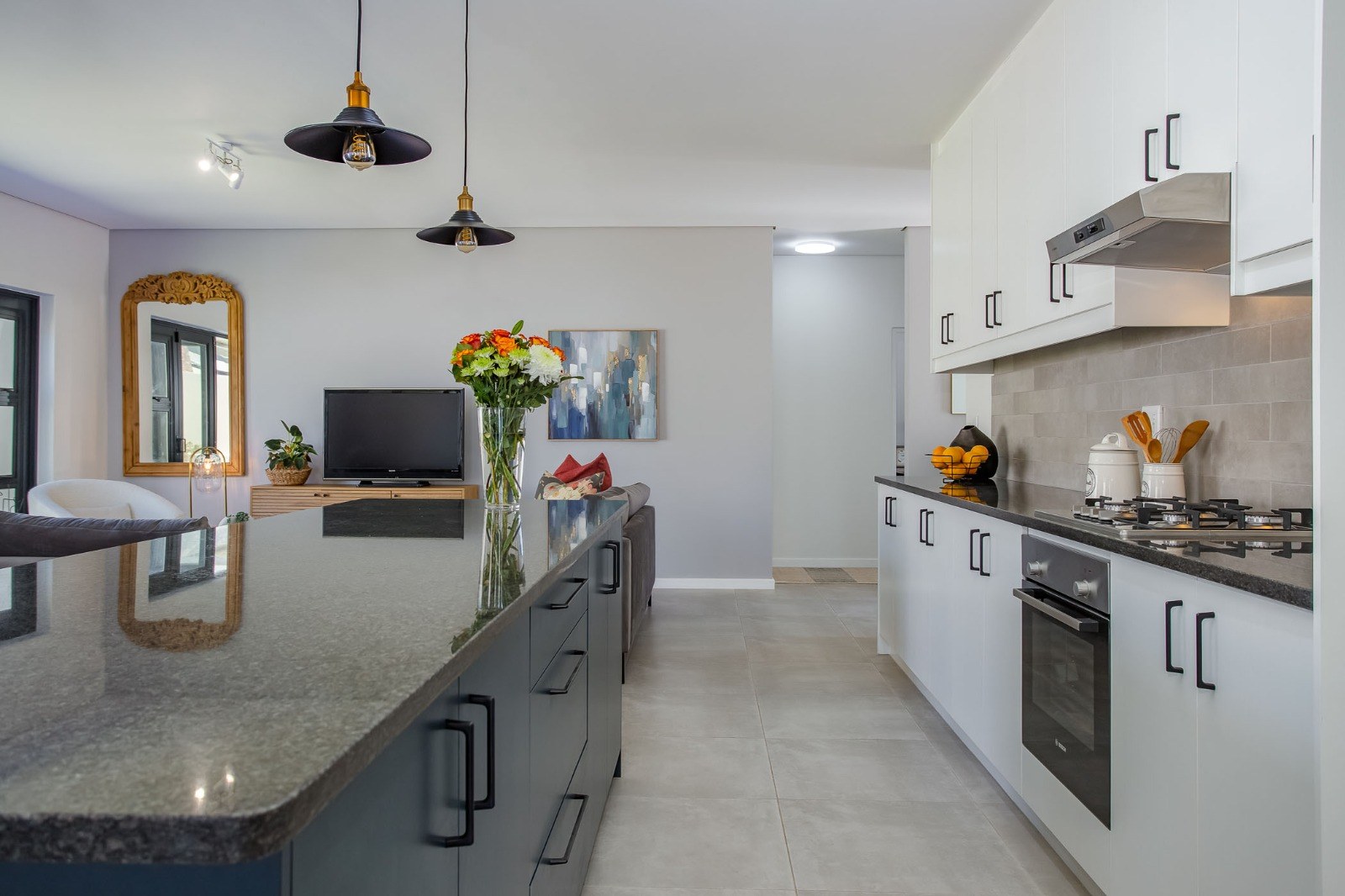 0m² Brand-New Modern Townhouse to Rent in Honeydew Country Estate