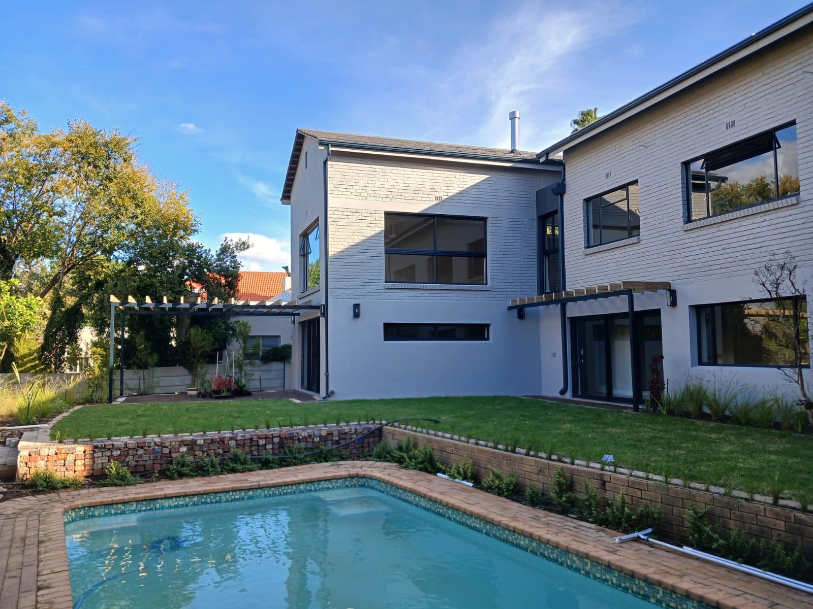 750m² Newly Renovated Double-Storey Family Home with Scenic Views – Sophisticated Living at Its Finest