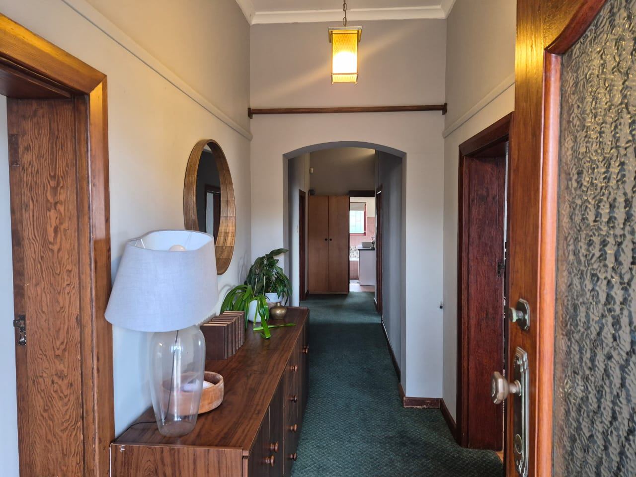 0m² We are excited to present this beautiful family home for rent in a highly sought-after location.