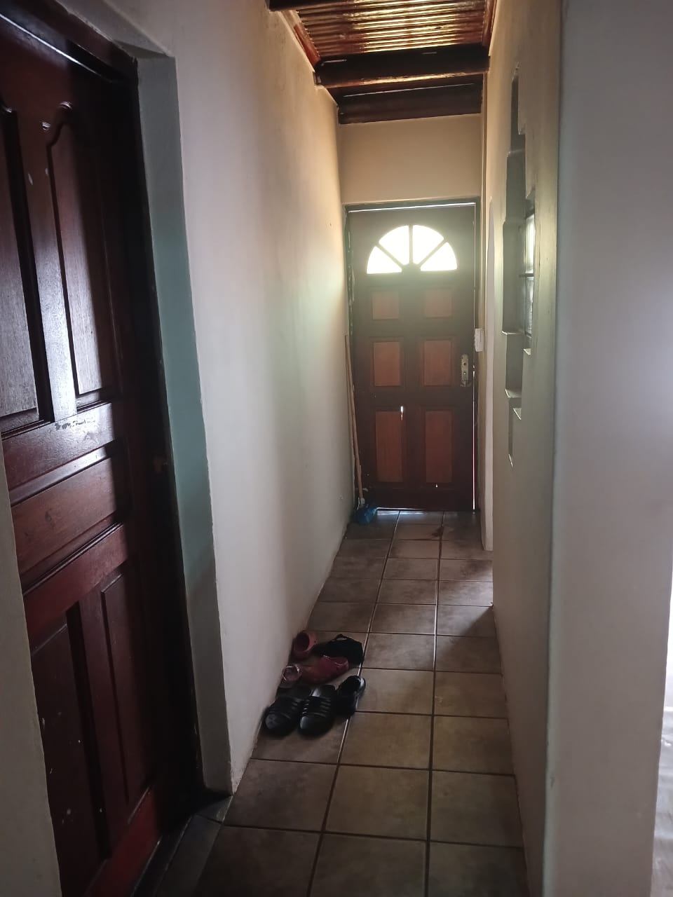 1027m² Spacious Dual-Living Property for Sale in Charleston Hill, Paarl
