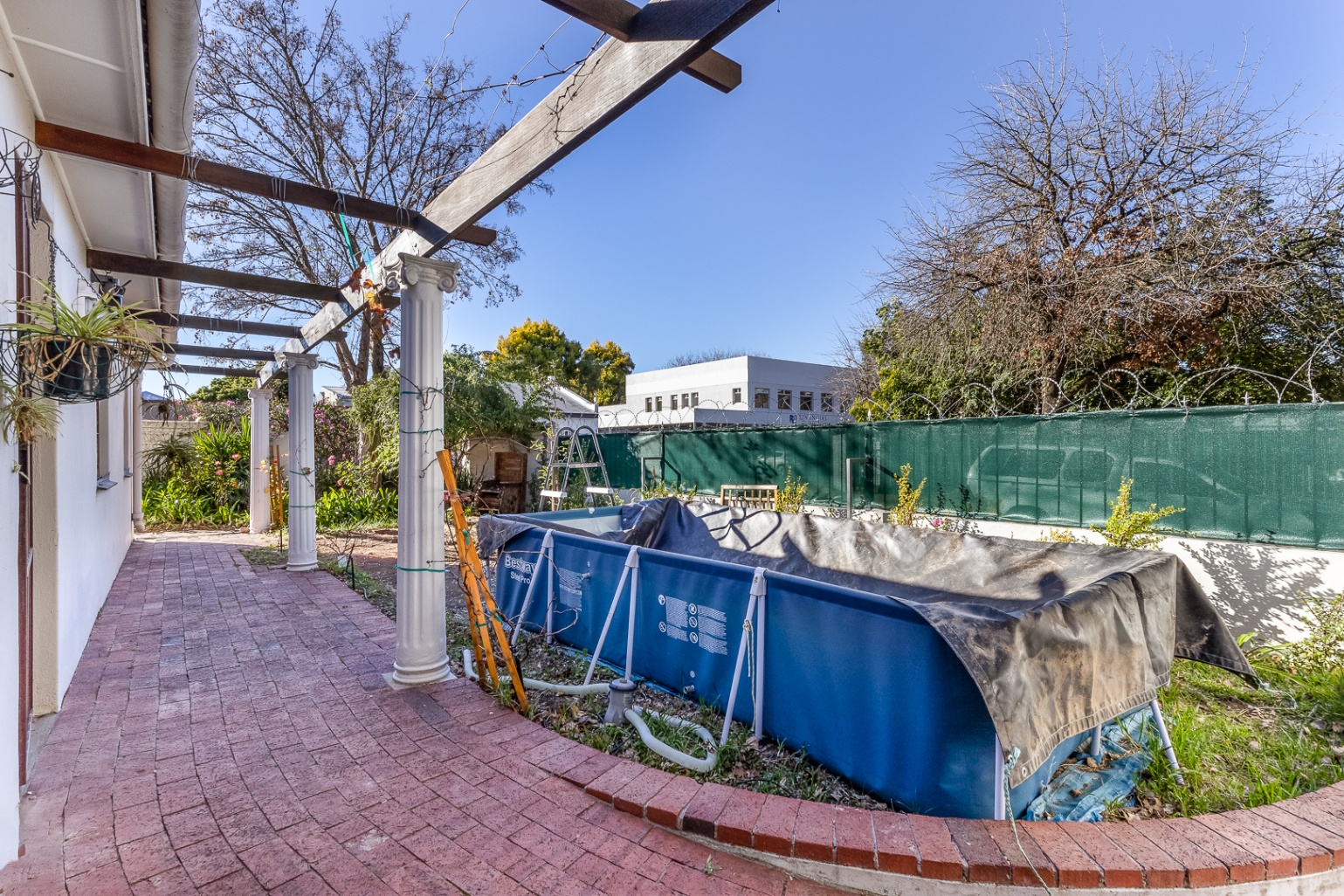 425m² Well-Located 3 Bedroom Corner Home in Paarl Central