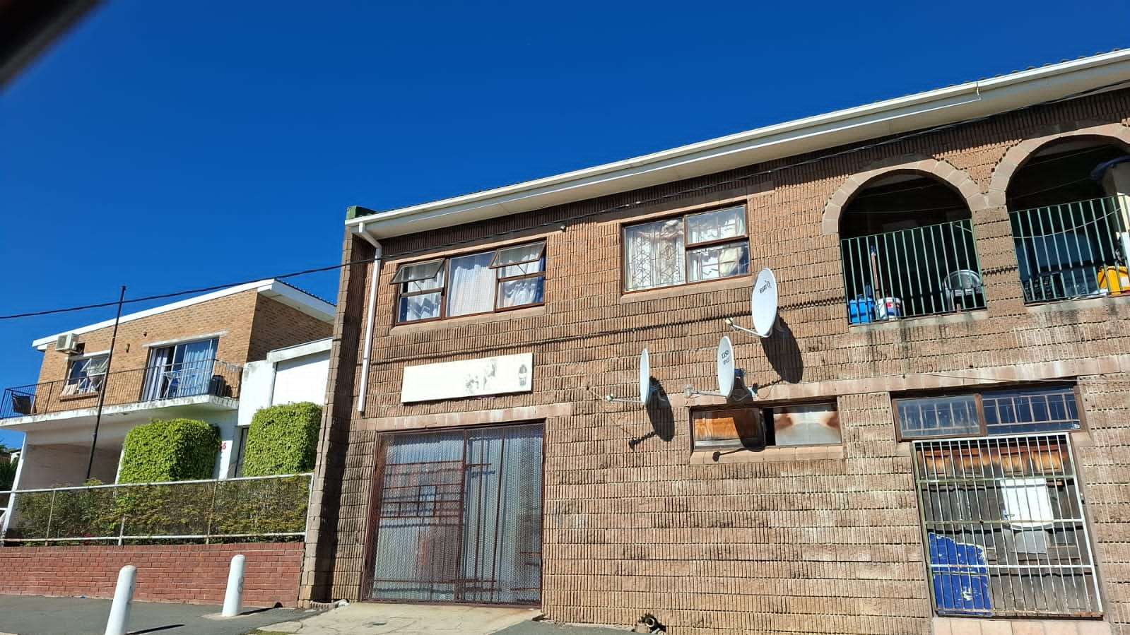 736m² Exceptional mixed-use investment opportunity in Paarl.