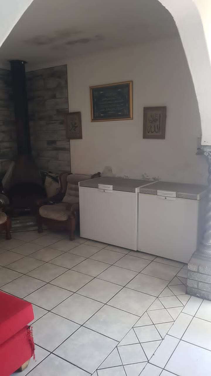1027m² Spacious Dual-Living Property for Sale in Charleston Hill, Paarl