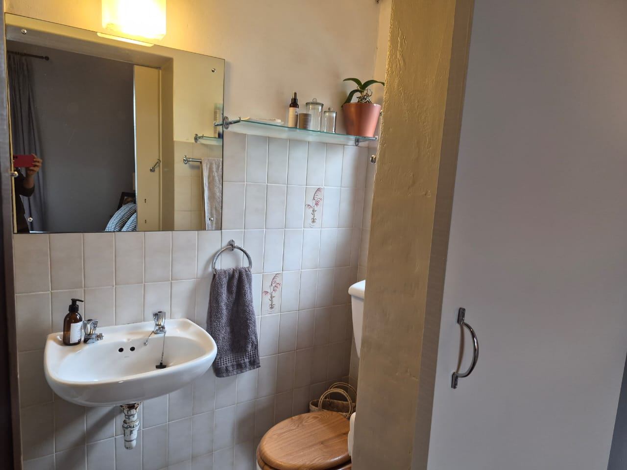 0m² We are excited to present this beautiful family home for rent in a highly sought-after location.