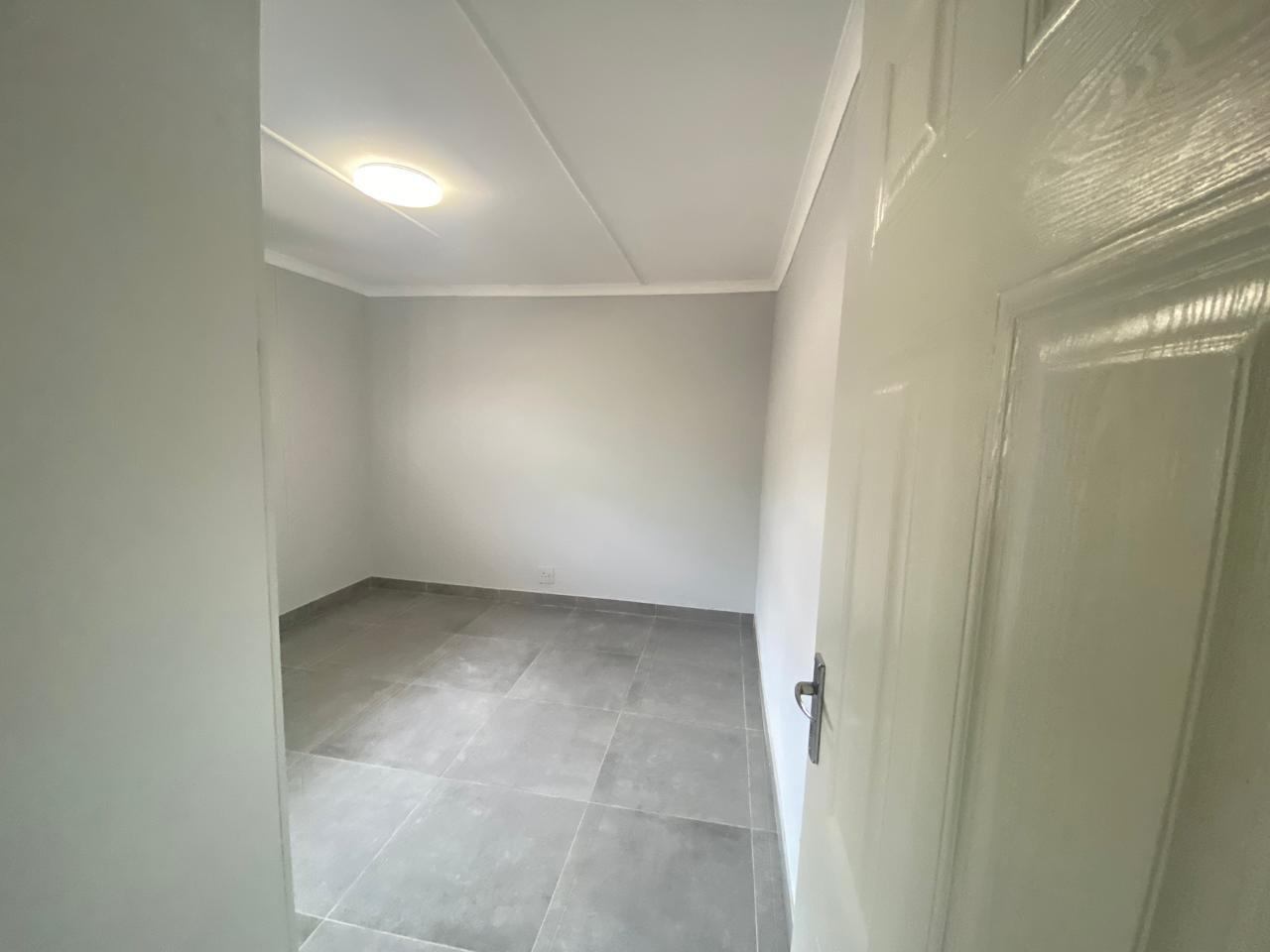 0m² Garden flat Unit available