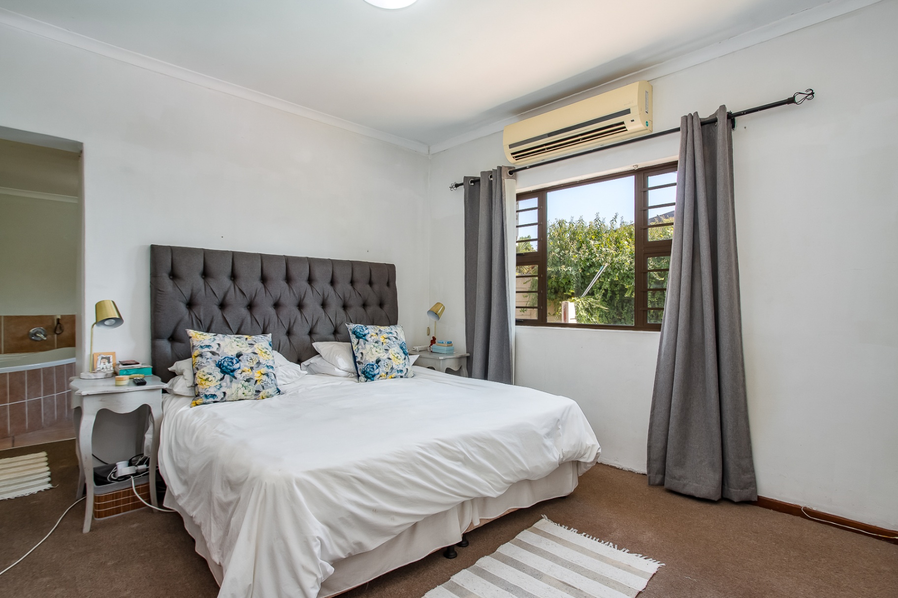 626m² Short-term rental - Property is For Sale