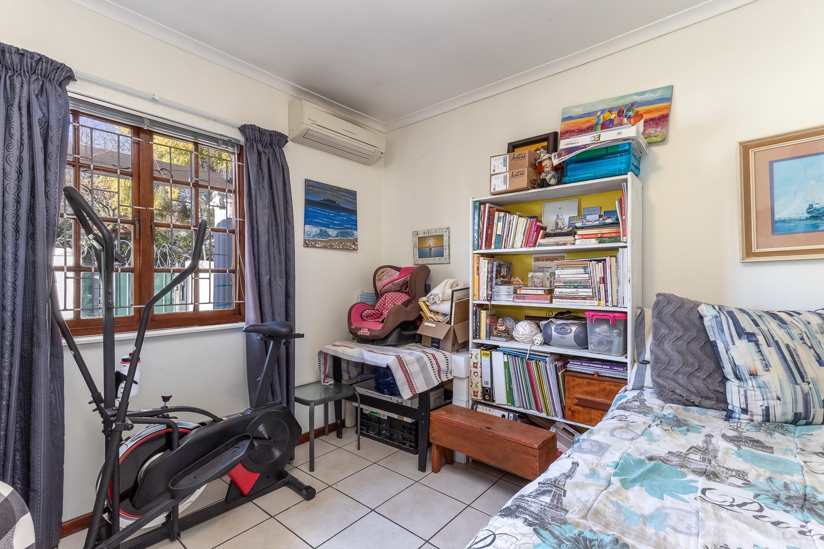 425m² Well-Located 3 Bedroom Corner Home in Paarl Central