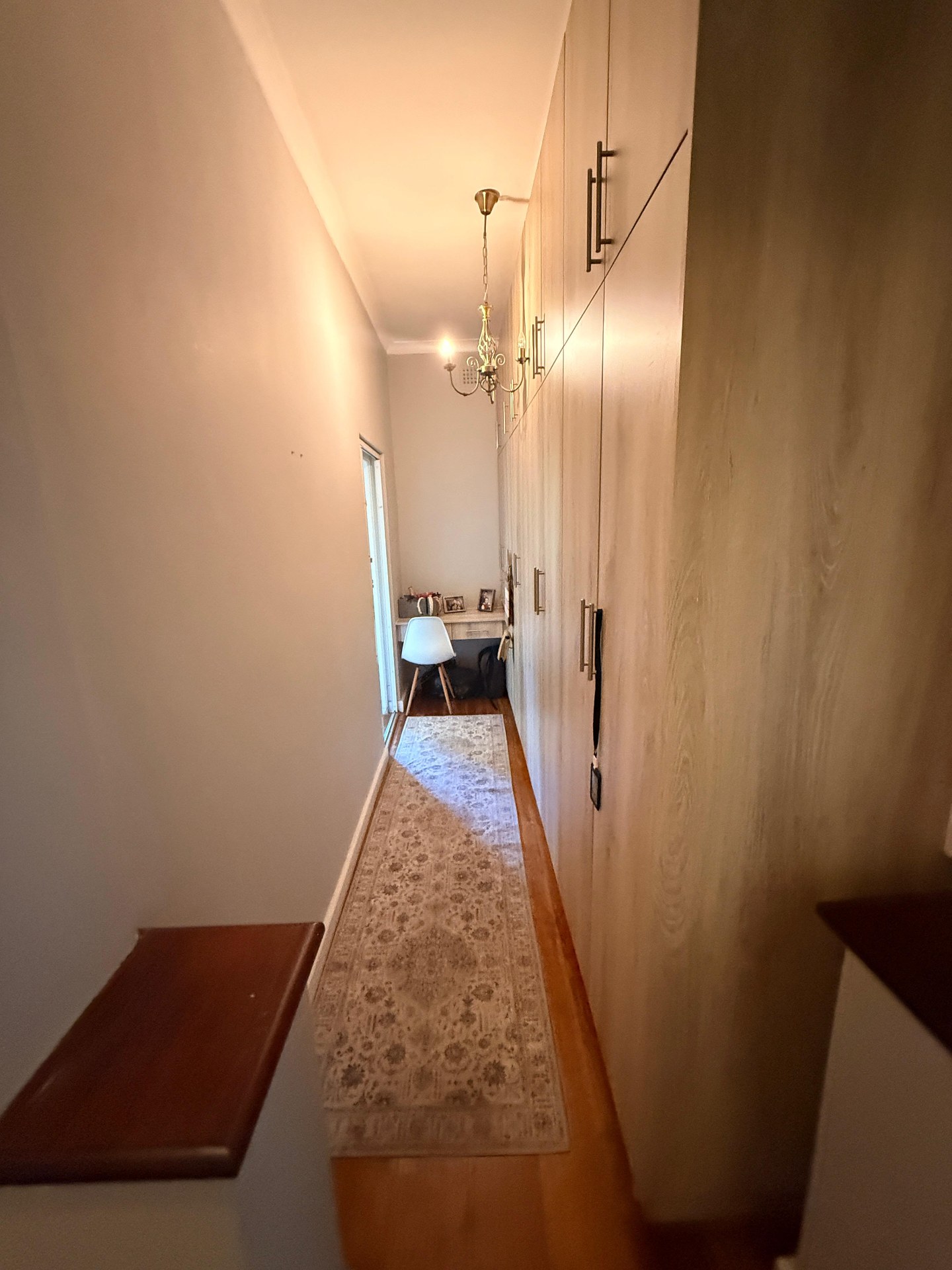 0m² Beautifully maintained and very spacious family home, perfectly located in one of Paarl's sought-after neighbourhoods.