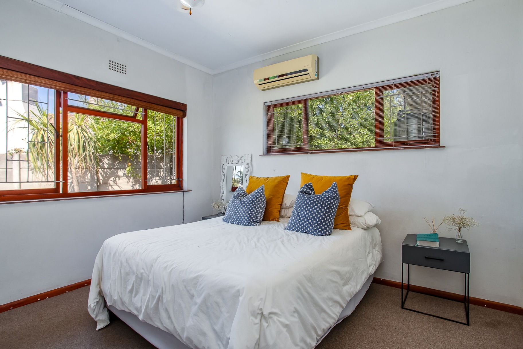 626m² Short-term rental - Property is For Sale