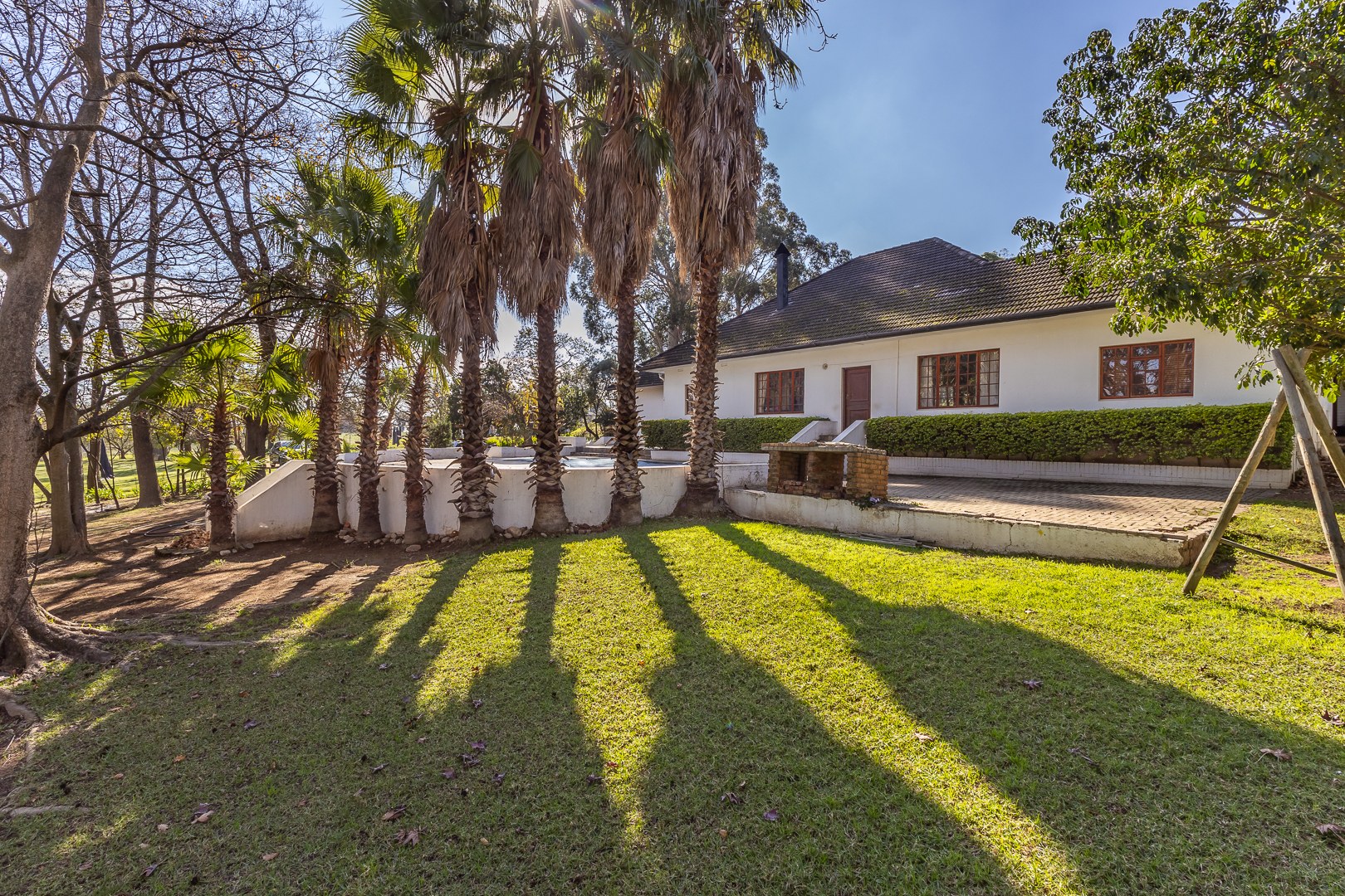 135261m² Opportunity to restore and reimagine a remarkable country estate in the heart of the Paarl