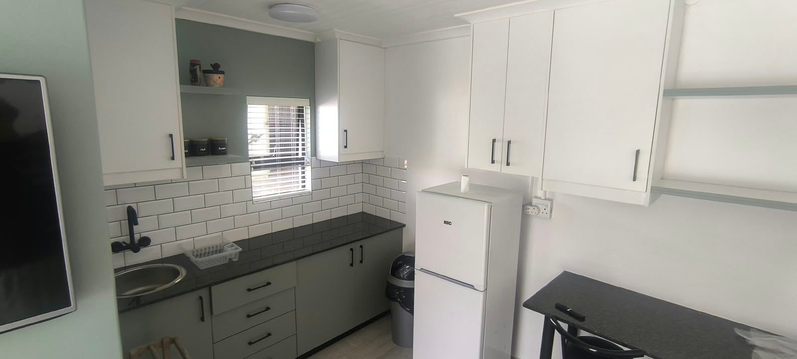 0m² Furnished Garden Cottage To Let
