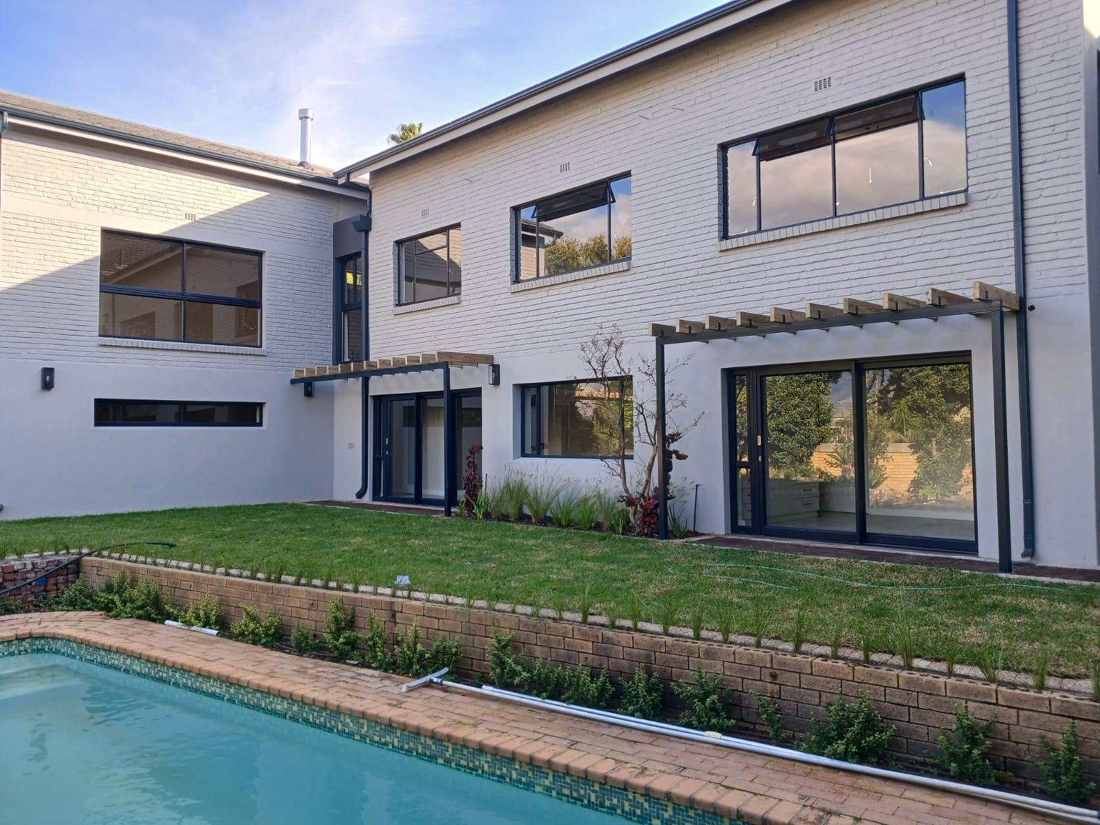 750m² Newly Renovated Double-Storey Family Home with Scenic Views – Sophisticated Living at Its Finest