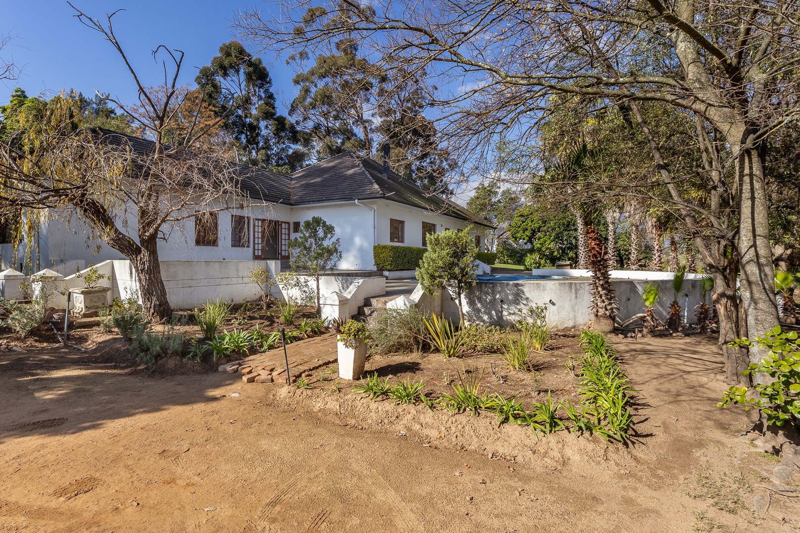 135261m² Opportunity to restore and reimagine a remarkable country estate in the heart of the Paarl