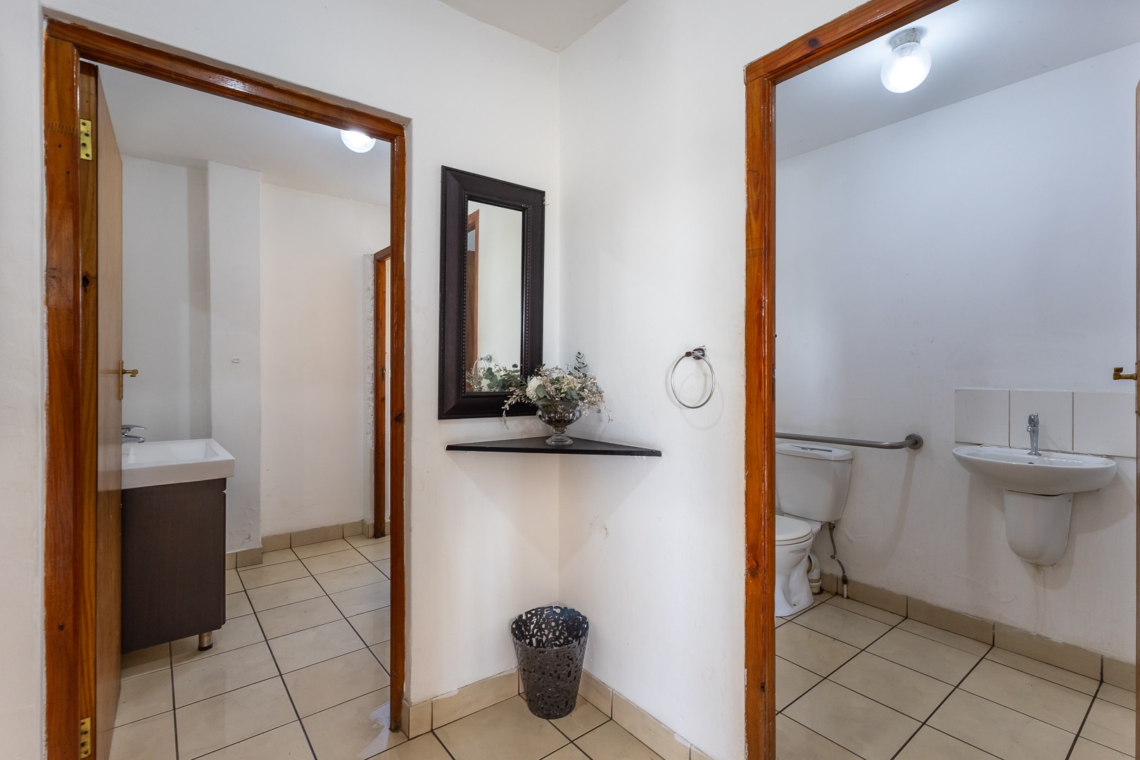 135261m² Opportunity to restore and reimagine a remarkable country estate in the heart of the Paarl