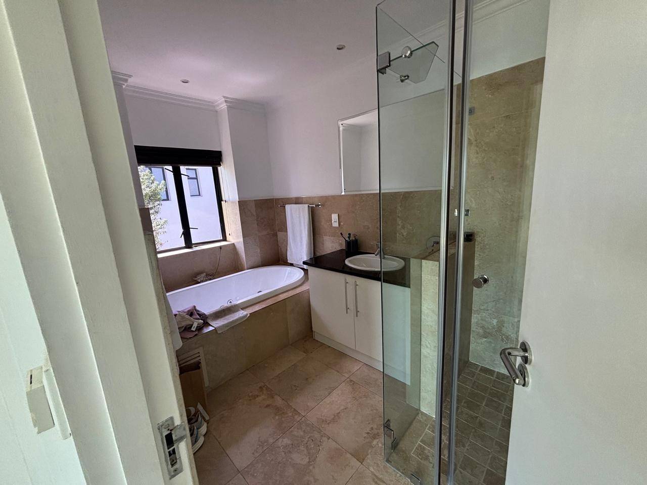 0m² 4-Bedroom Lodge | Pearl Valley