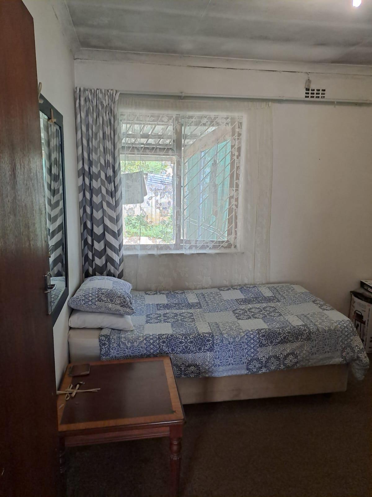 263m² 3-Bedroom House to Rent in Paarl
